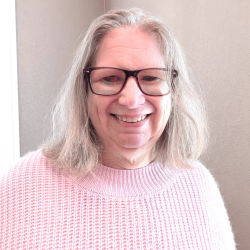 Kathleen's headshot